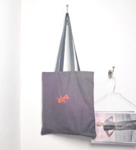 Beutel mit neonfarbener Kranich-Stickerei, grau/neon