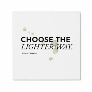 Freigestellte Neuanfangskarte „CHOOSE THE LIGHTER WAY“ auf cremefarbenem Naturpapier mit dezenten Aquarellflecken